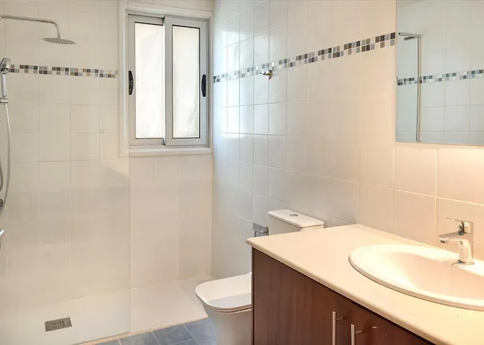 Апартаменты Phaedrus Living Evergreen