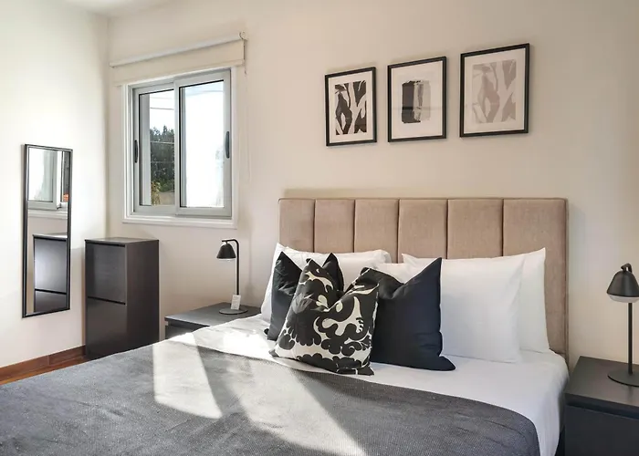 Phaedrus Living Evergreen Апартаменты