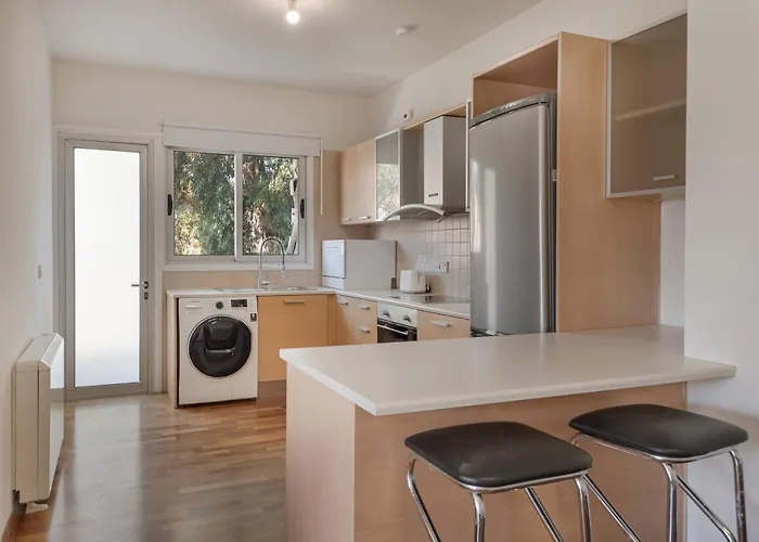 Phaedrus Living Evergreen Апартаменты