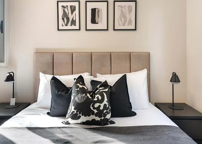 Phaedrus Living Evergreen Никосия